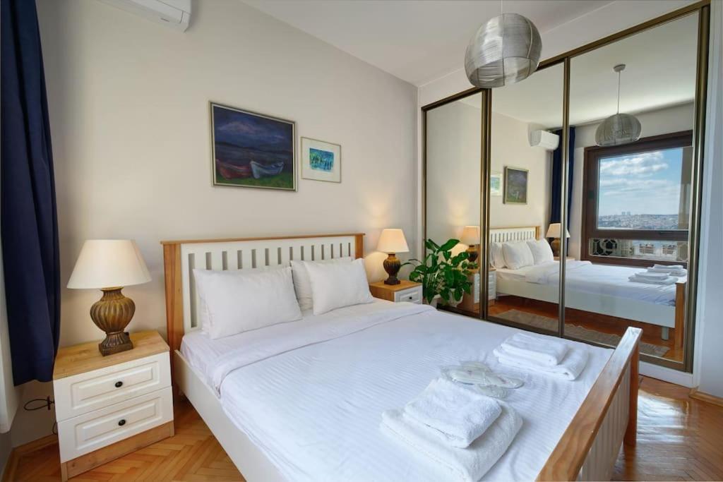 Apartment Gumussuyu By Azad Homes