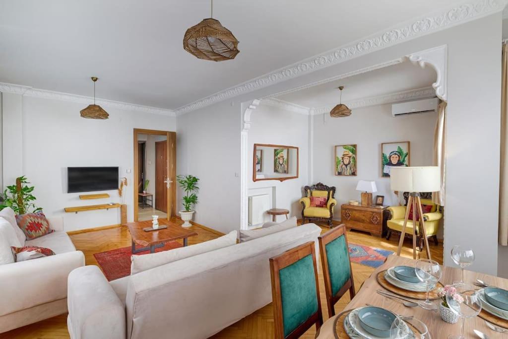 Gumussuyu By Azad Homes Apartment Istanbul