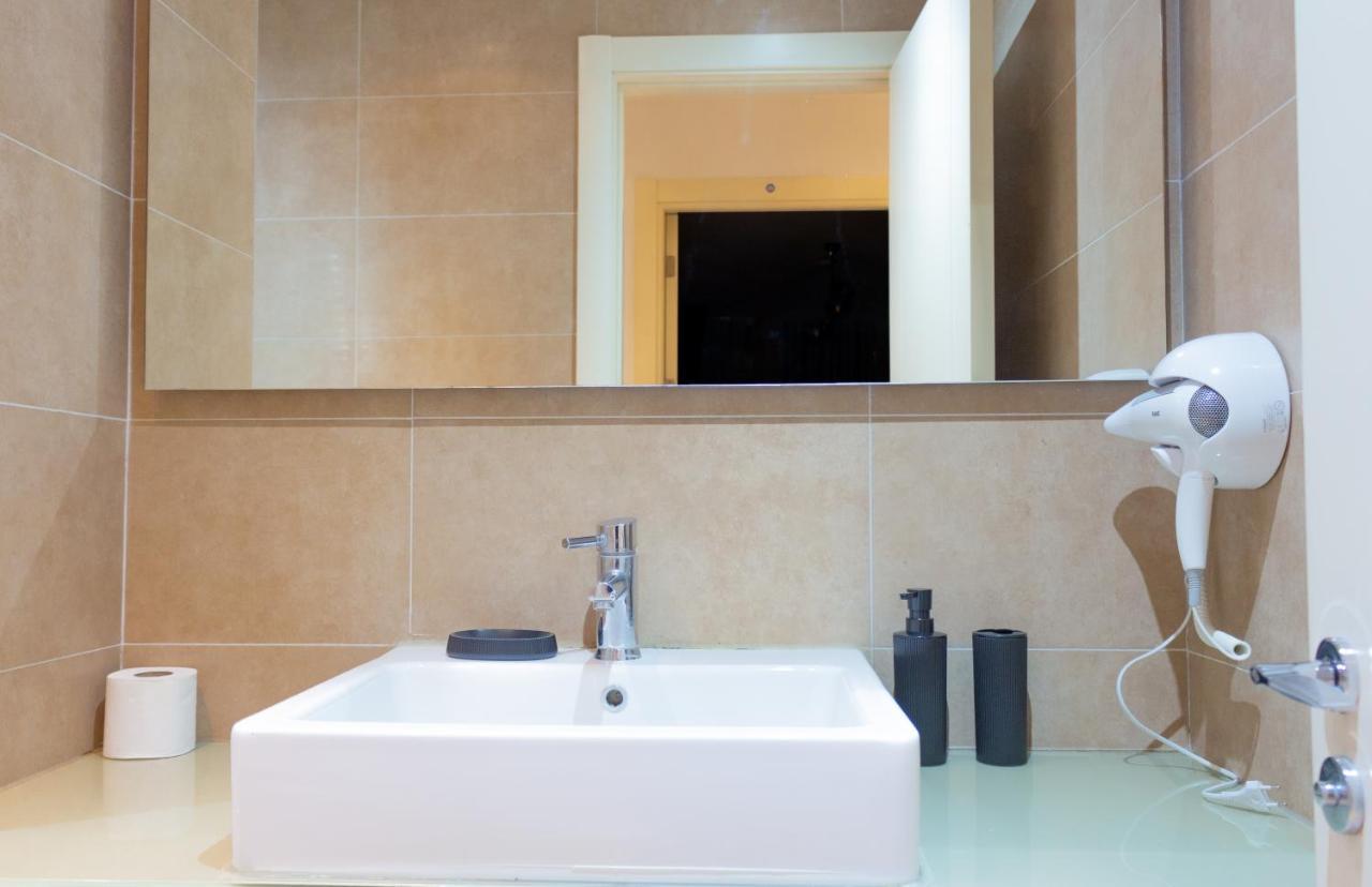 Cozy Calm 2 Bedroom In Luxury Residence, Maslak Sariyer Istanbul