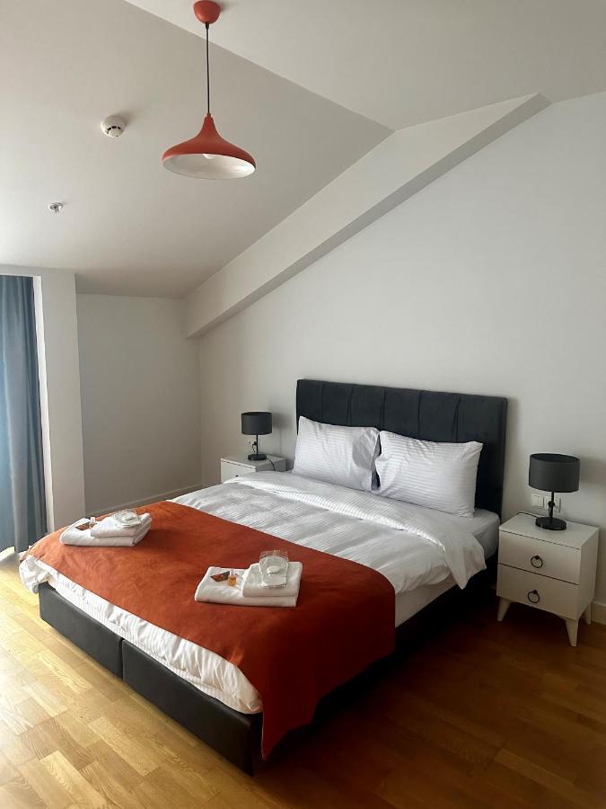 The Y Aparthotel 2*