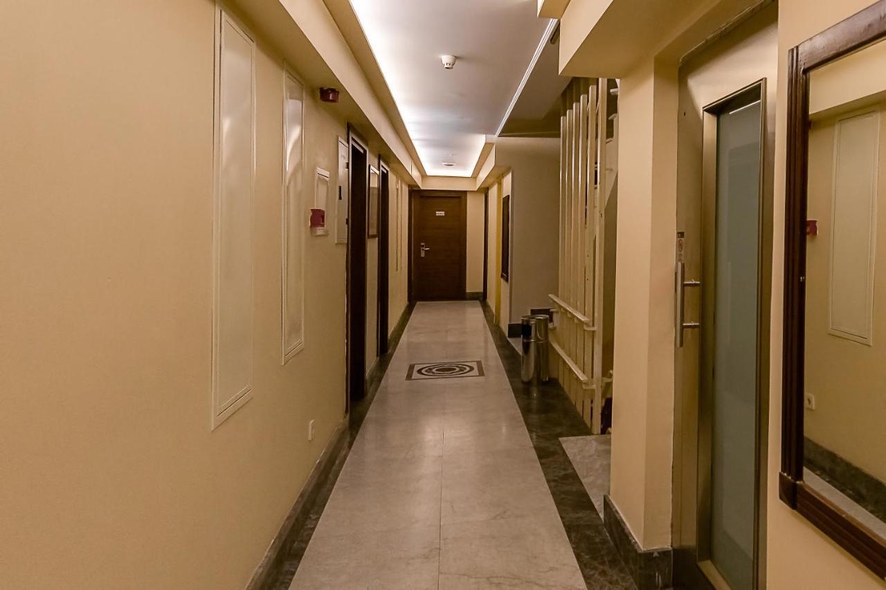 The Center 3*
