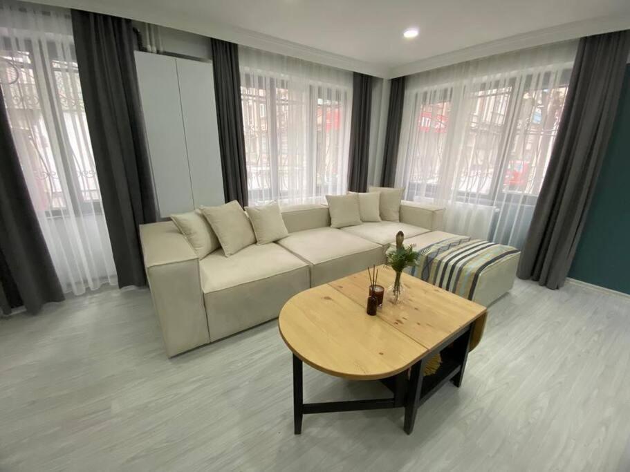Apartment Renovated 2br Near Metro *