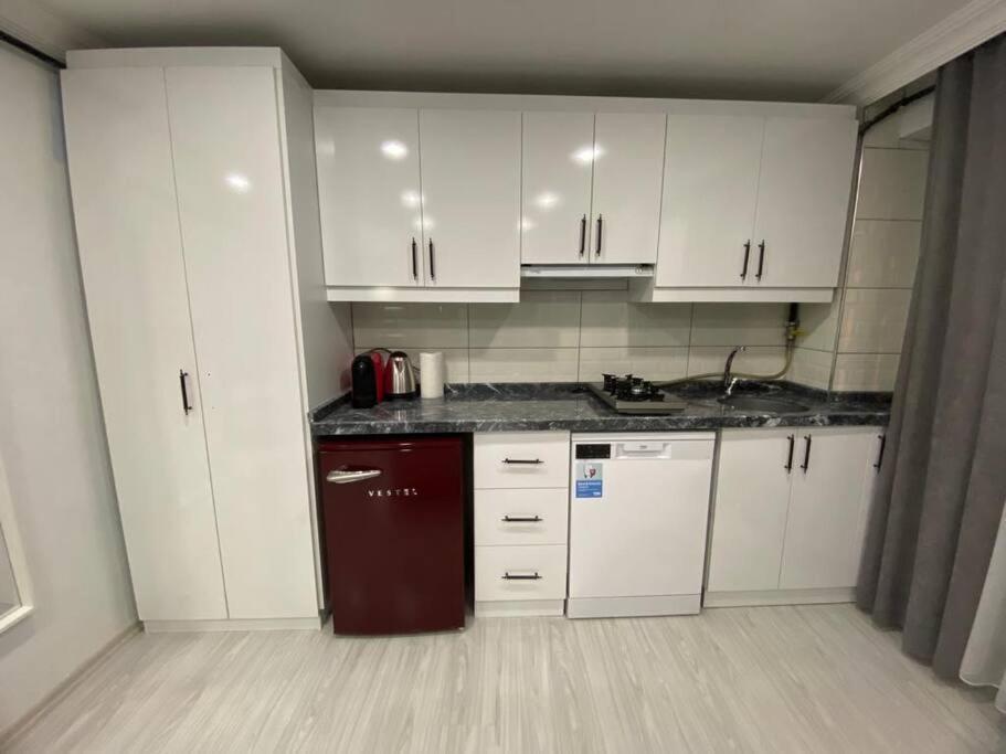 Renovated 2br Near Metro *