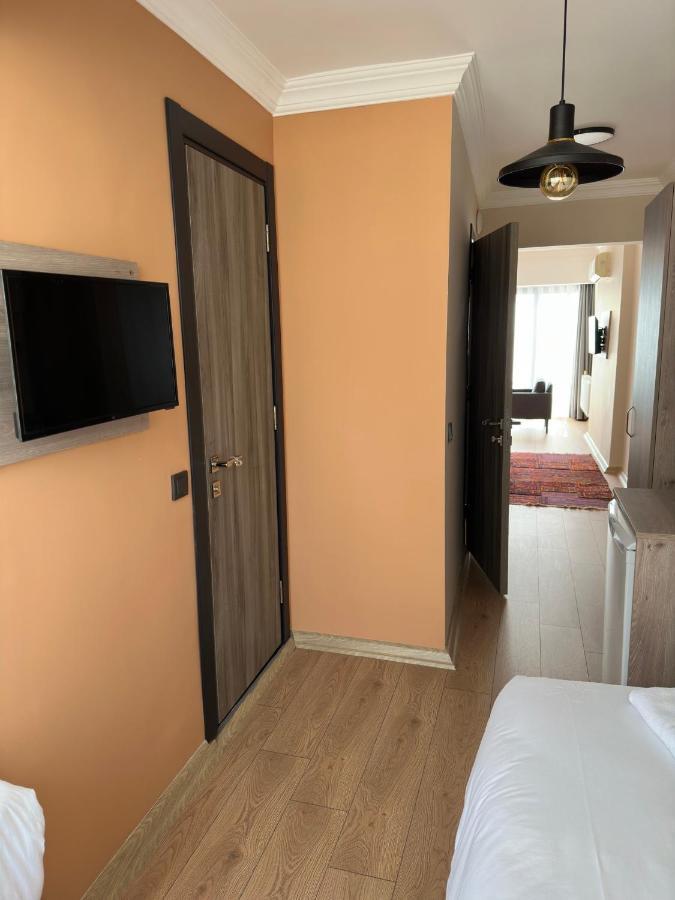 Terrace 3*