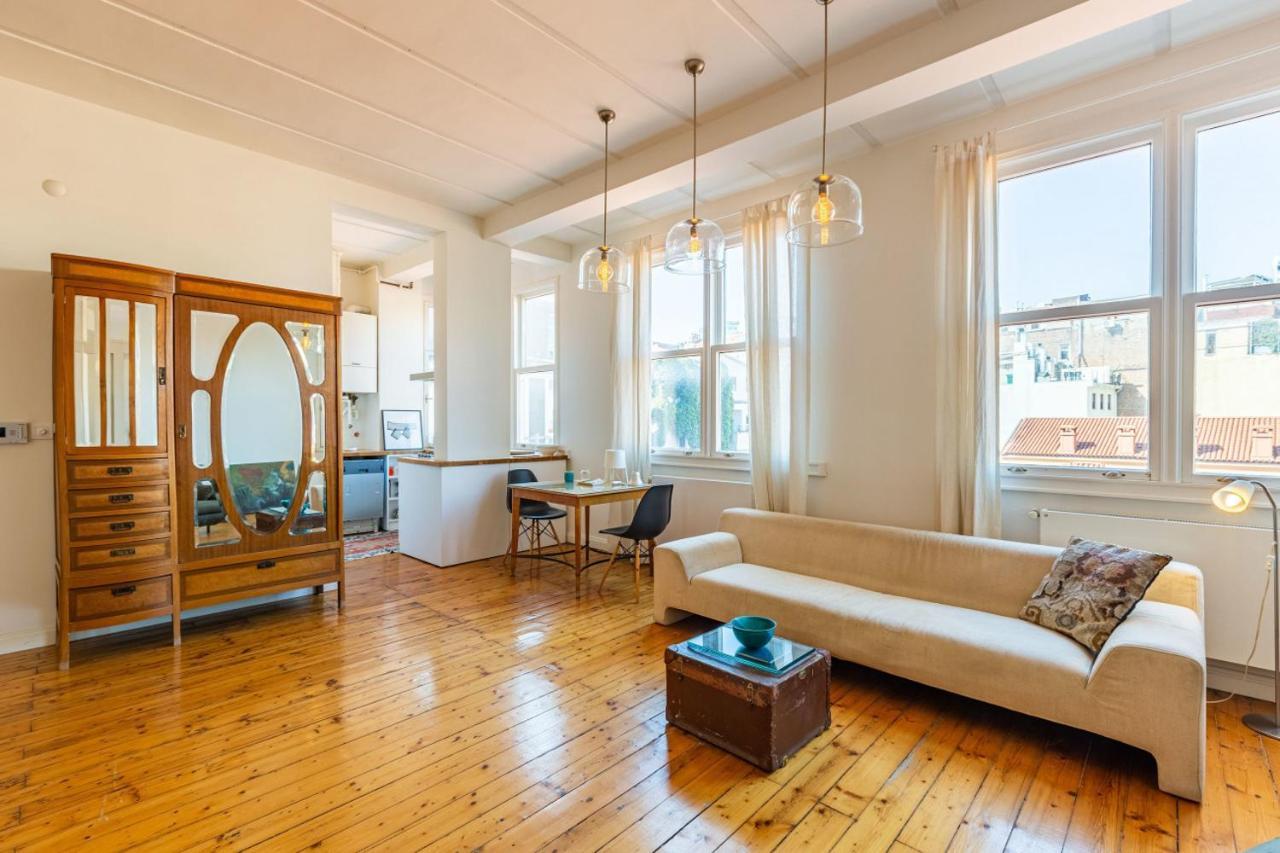Eclectic Near Galata Tower In Beyoglu *