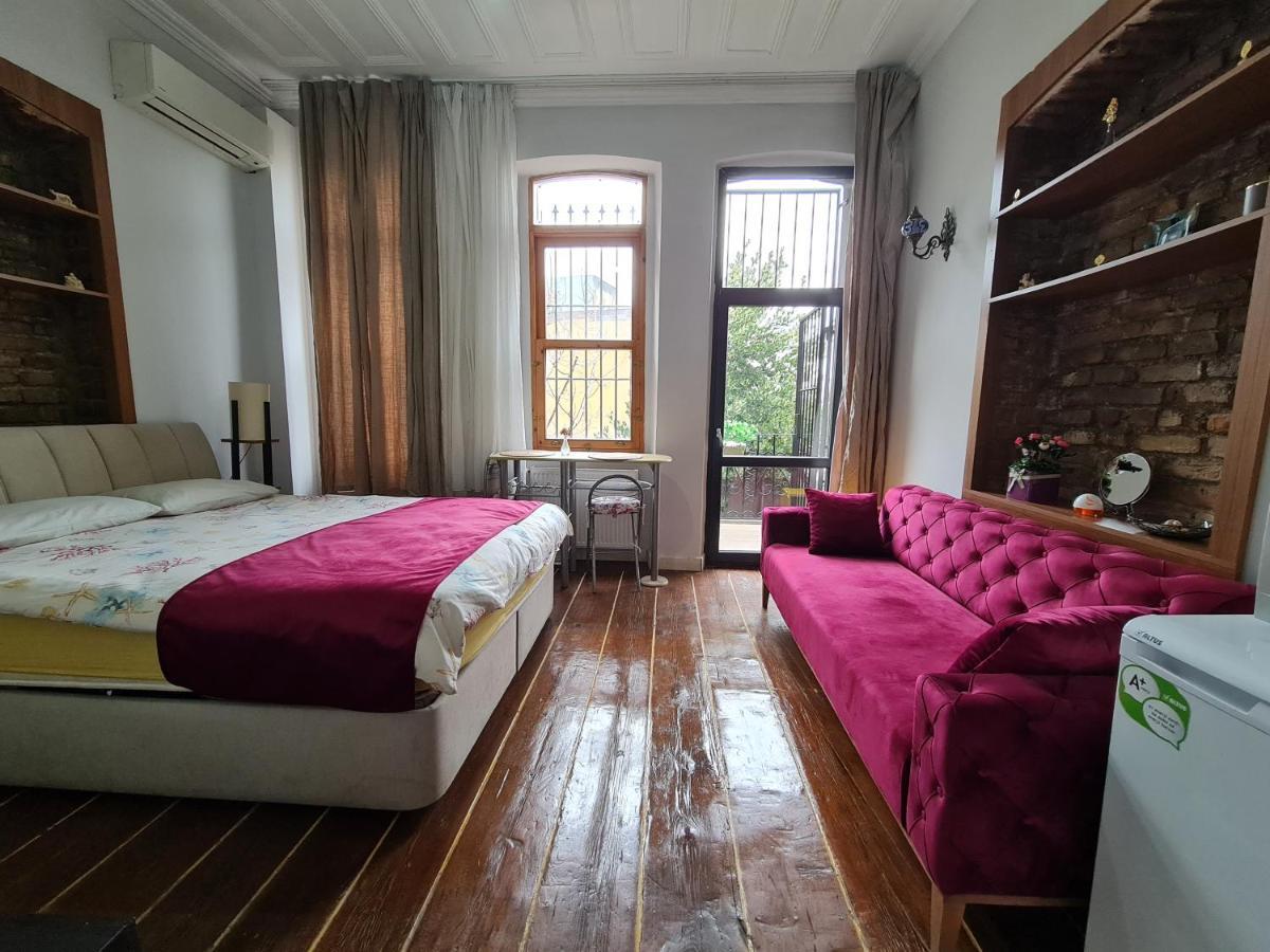 Peramira Apartment *