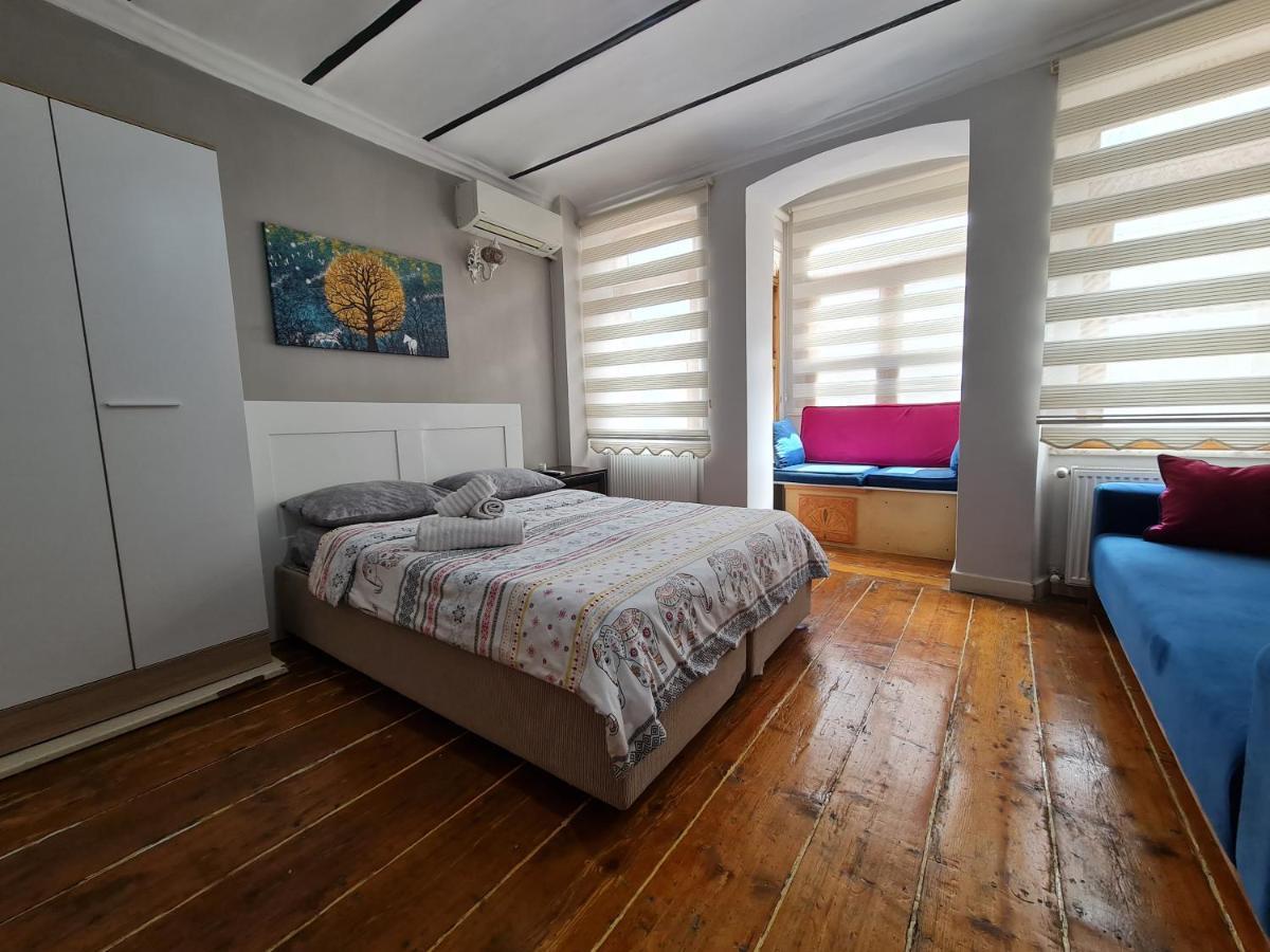 Peramira Apartment *