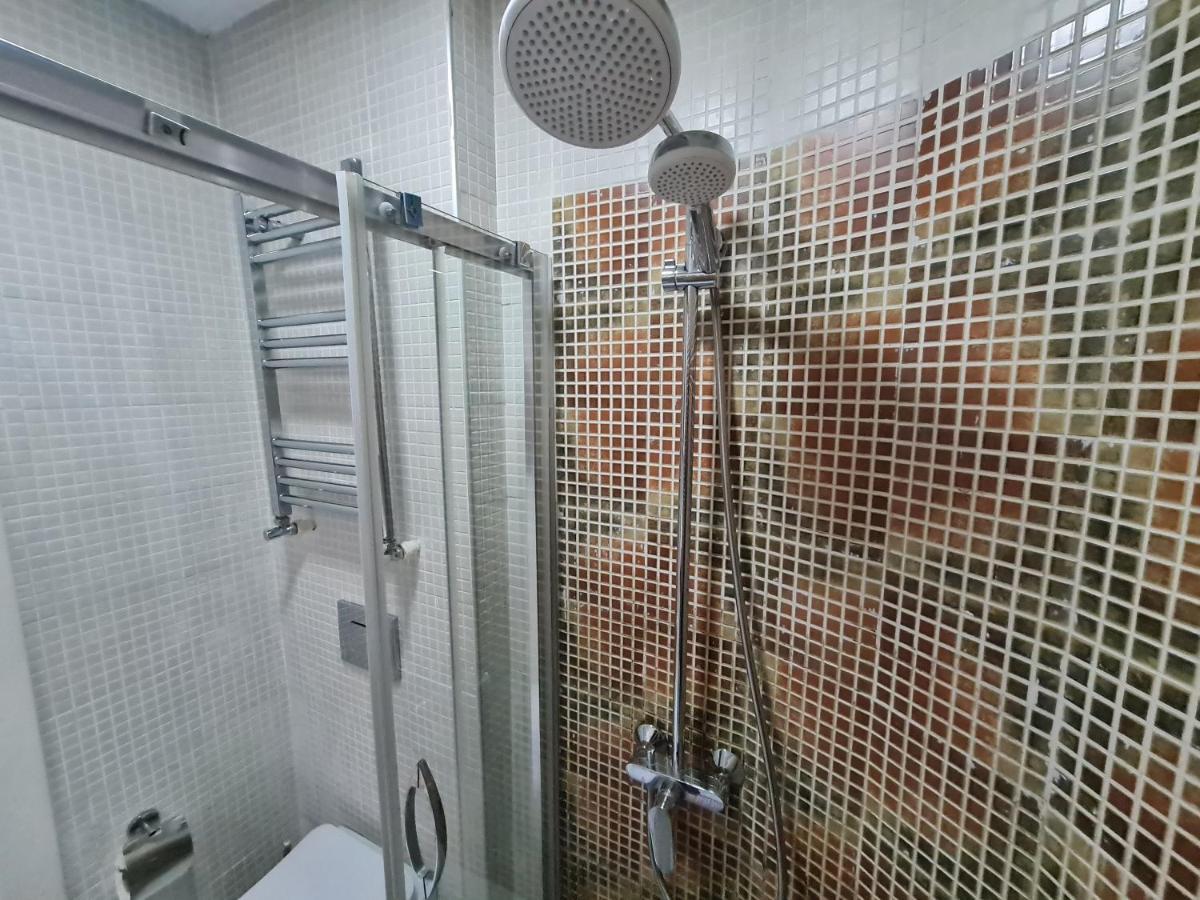 Peramira Apartment *