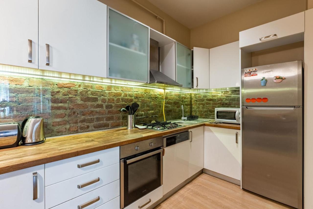 Flat 10-min Walk To Taksim Square In Sisli