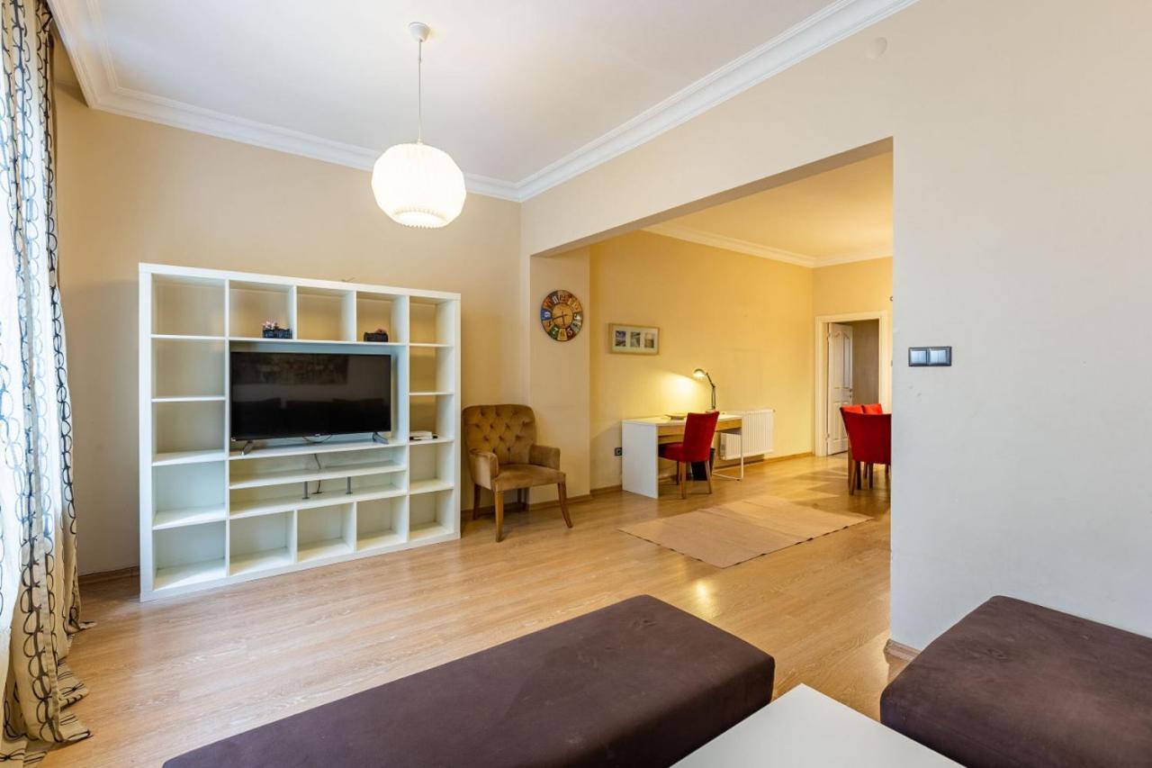 Flat 10-min Walk To Taksim Square In Sisli *
