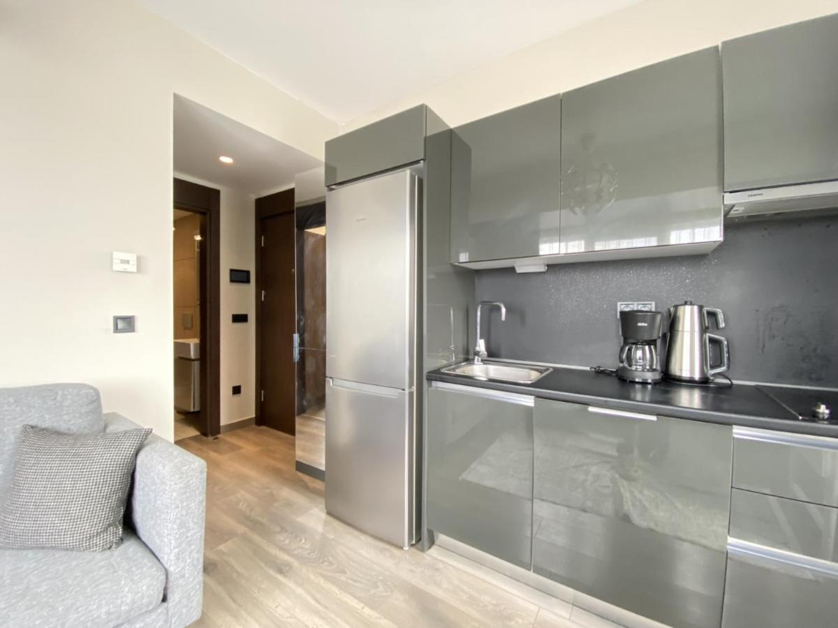 Apartment Convenient Flat In Secured In Kagithane Istanbul