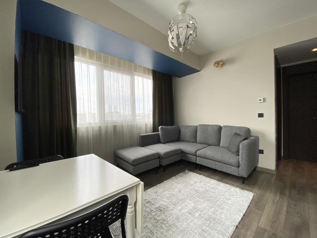 Convenient Flat In Secured In Kagithane Apartment *