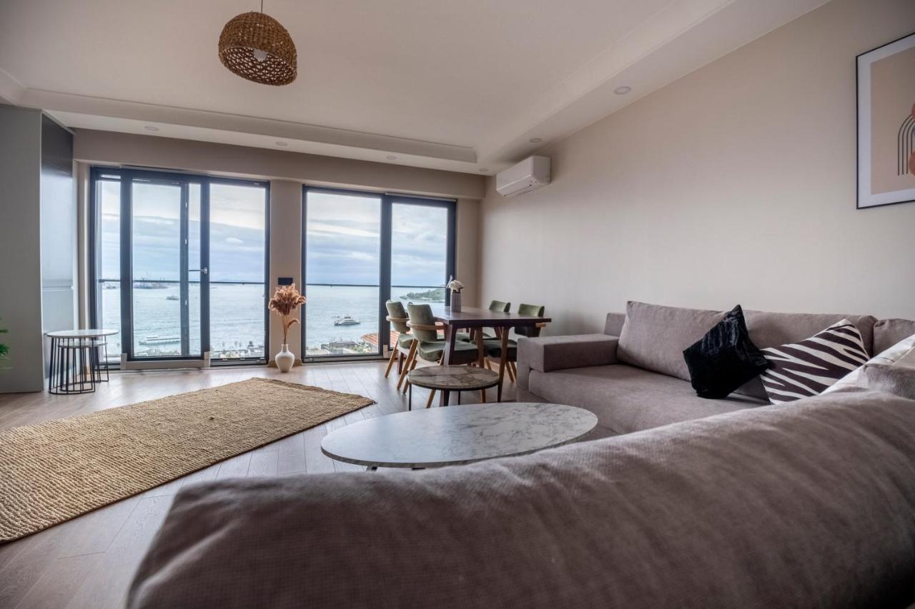New And Modern Flat With Sea View Istanbul