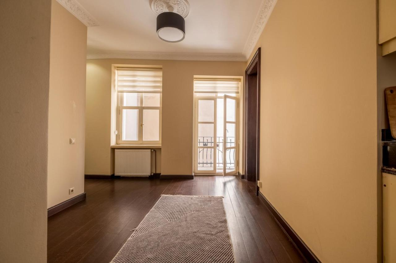 Apartment Designer Flat, 3br, 2ba Istanbul