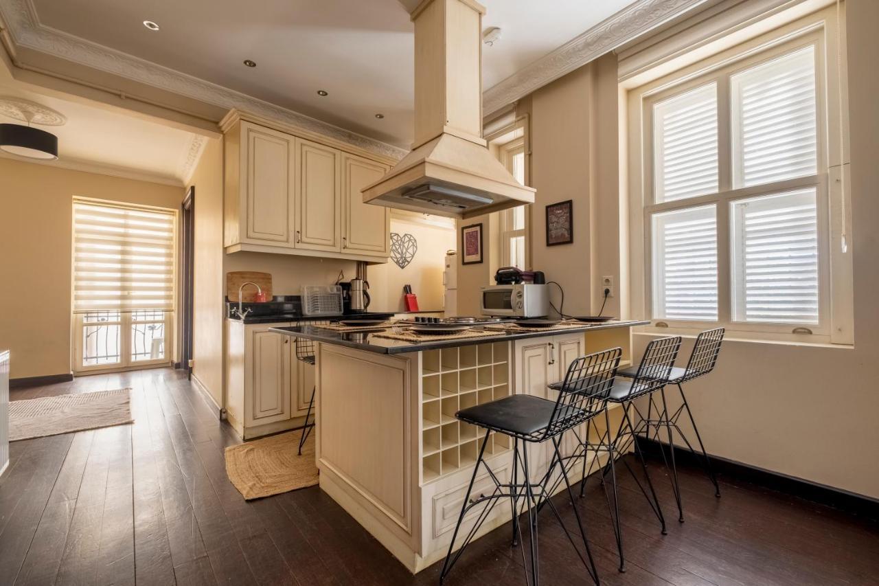 Designer Flat, 3br, 2ba Apartment Istanbul