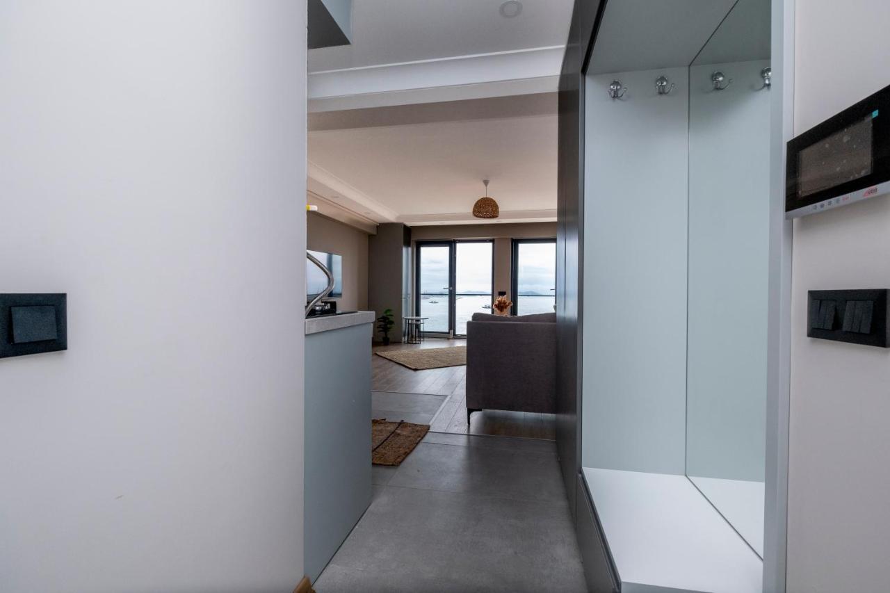 Apartment New And Modern Flat With Sea View Istanbul