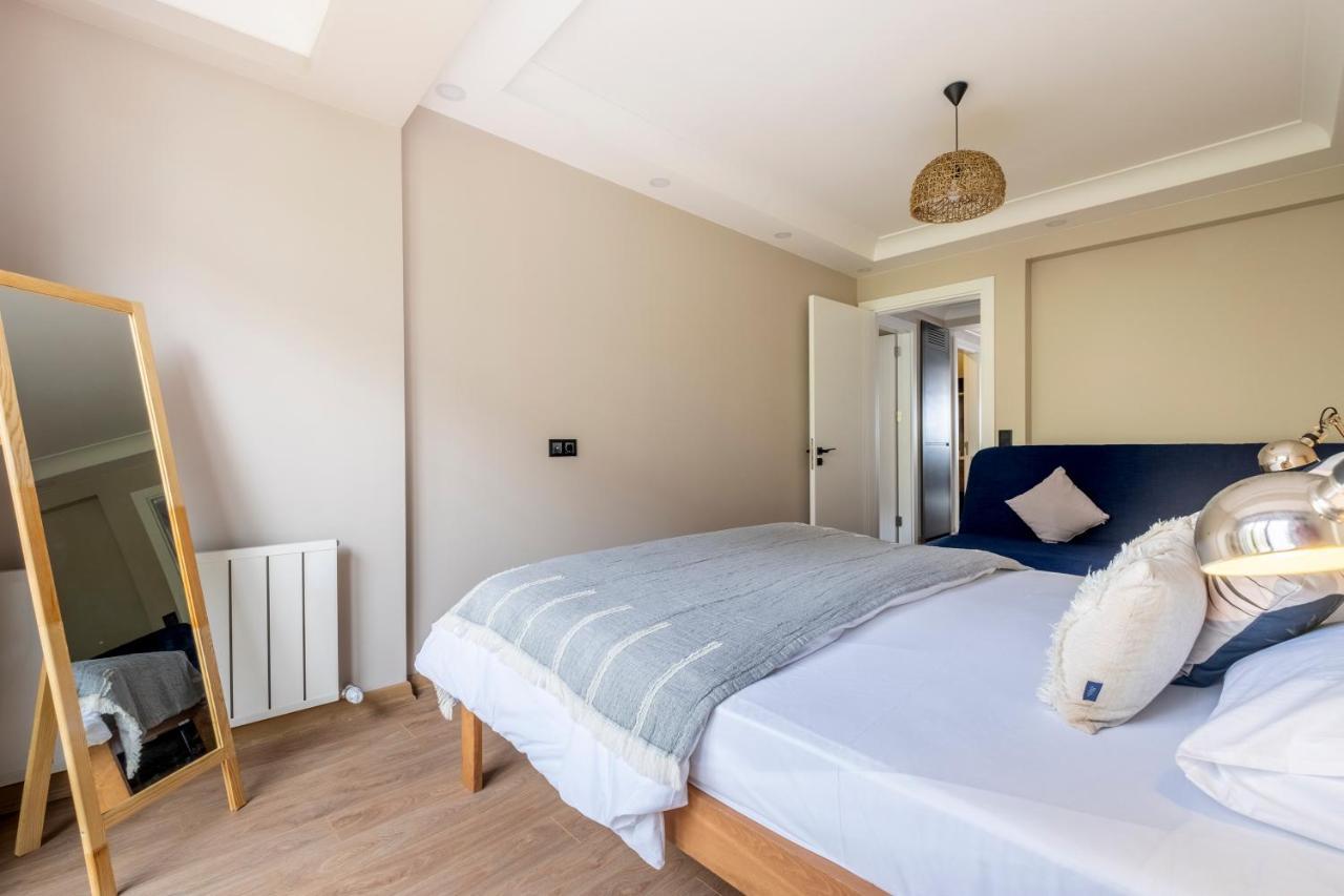 New And Modern Flat With Sea View *