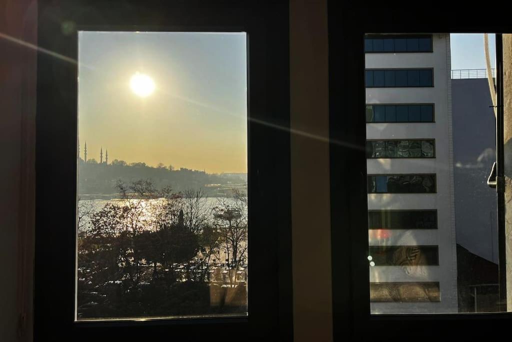 Wonder Homes 5- Ultra Luxury, 4br, 2ba, Ac, Sea View Karakoey Apartment Istanbul