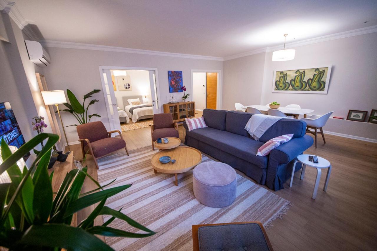 Spacious Luxury Flat In The Heart Of Guest house