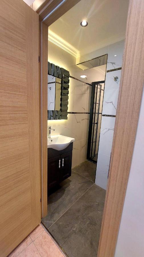 Apartment No 4 Istanbul