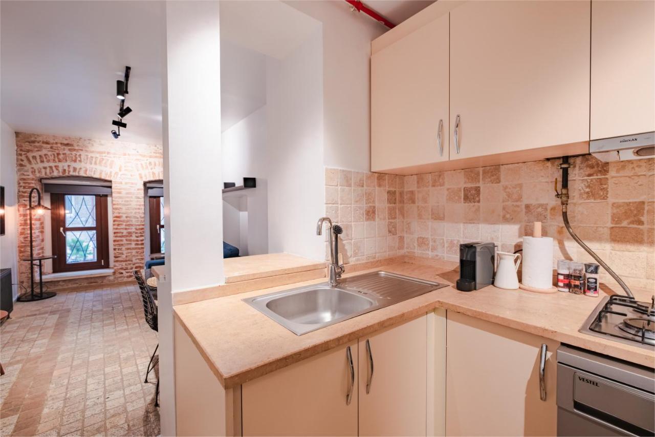 Apartment Homie - Modern Nearby Istiklal Street & Galata Tower Istanbul