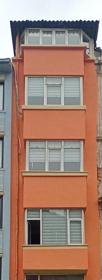 Aparthotel Ava *