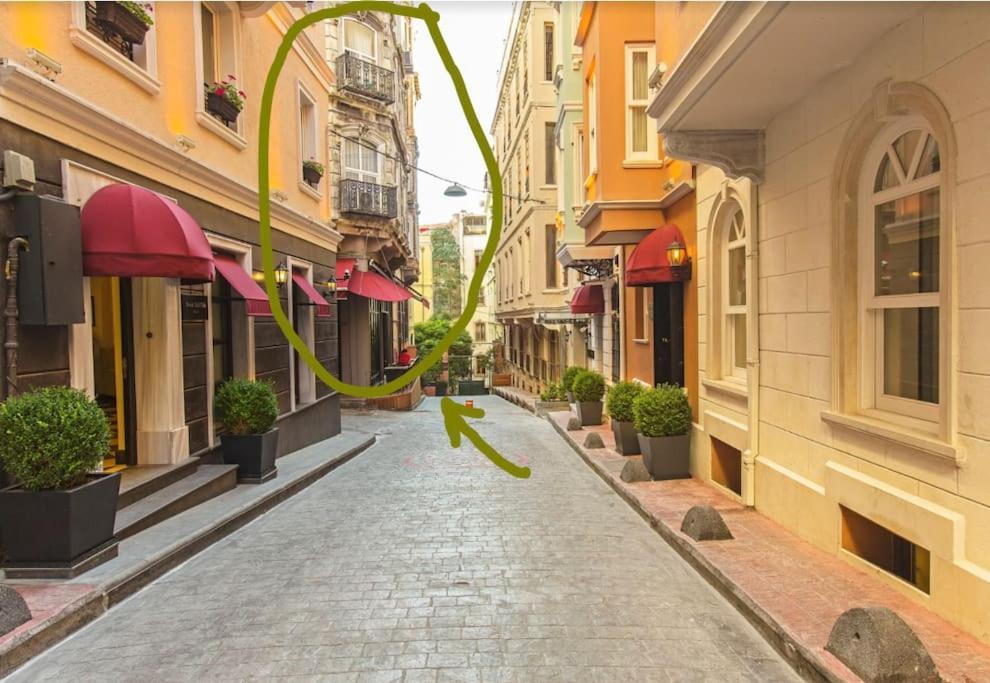 Historical, Comfy 2+1 Apartamento