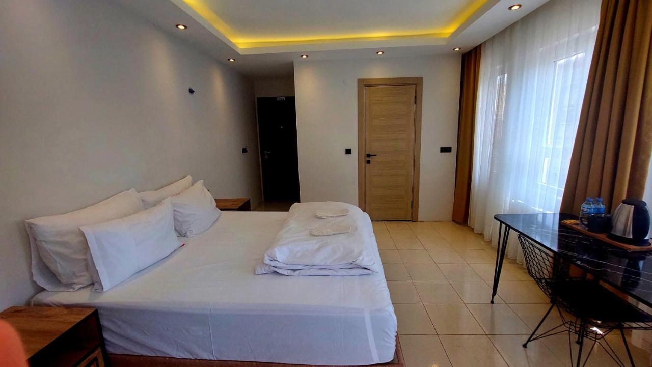 No 4 Apartment *