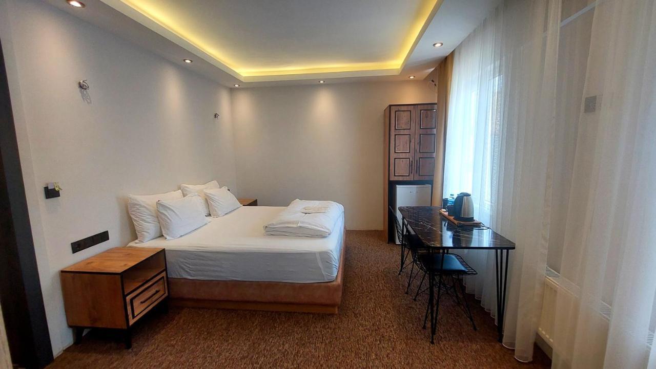 Apartment No 4