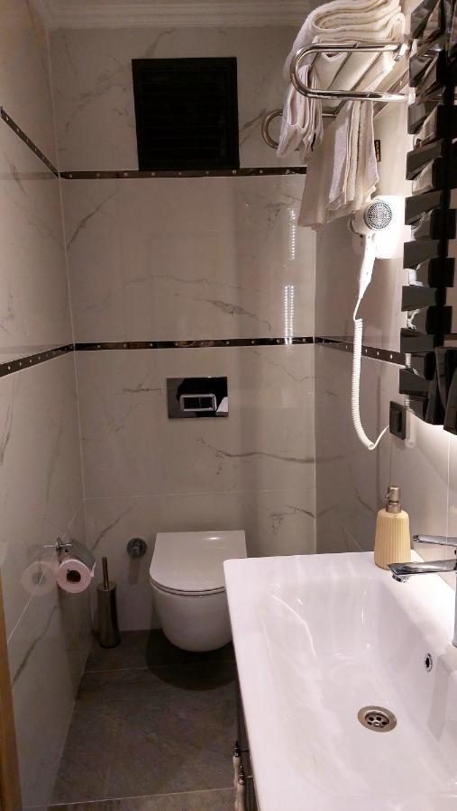 No 4 * Istanbul