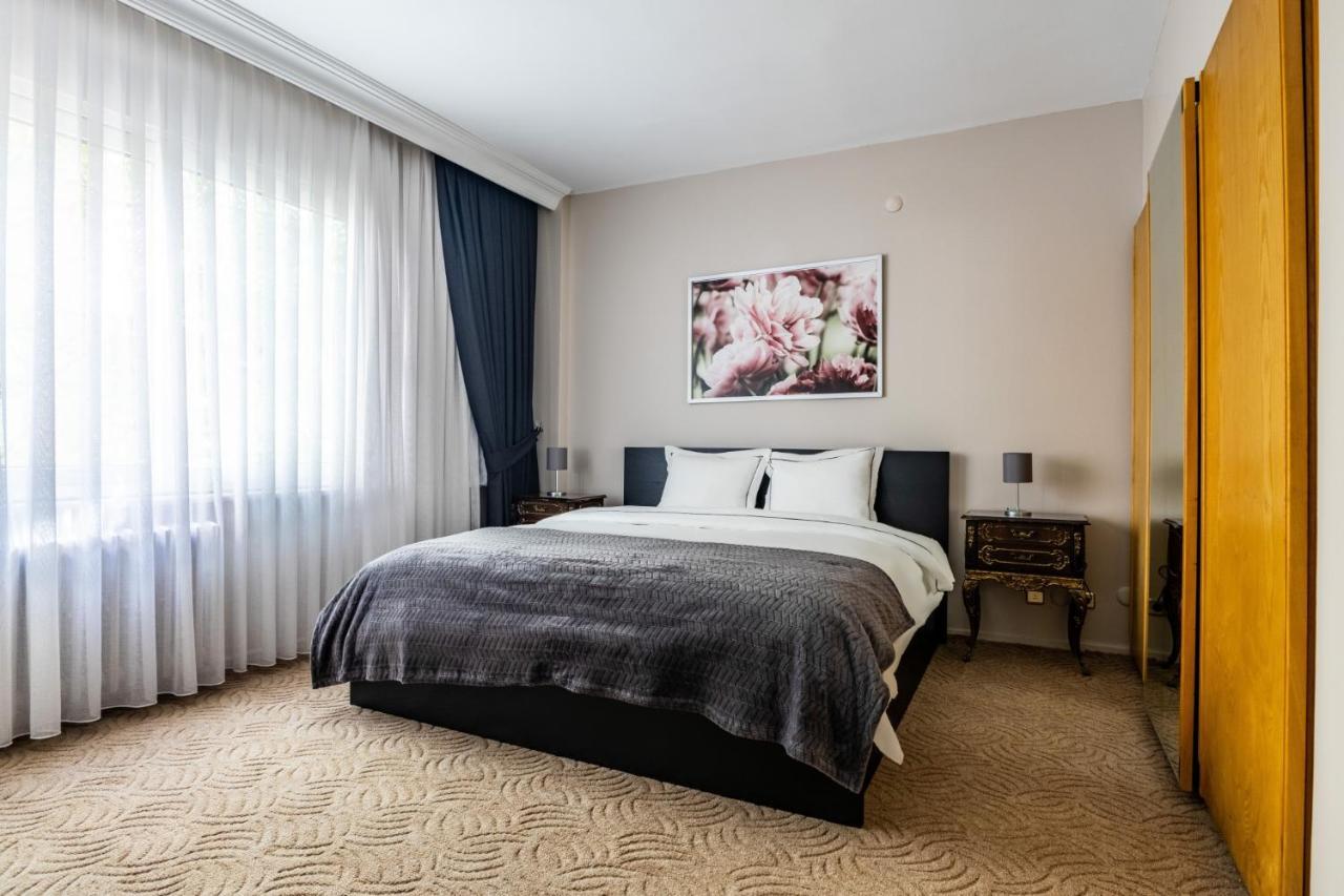 Chic Spacious Flat W Balcony 5 Min To Moda Coast Apartamento