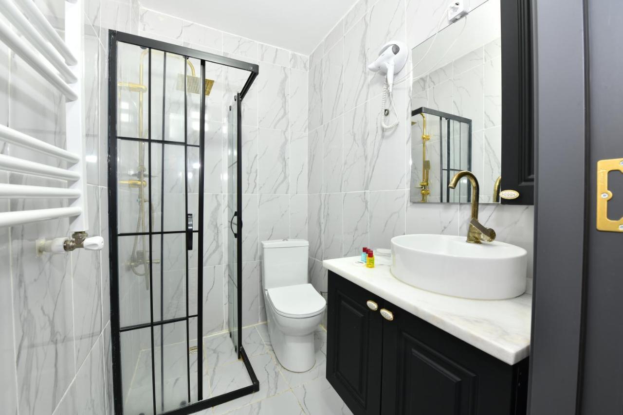 Port Residences *