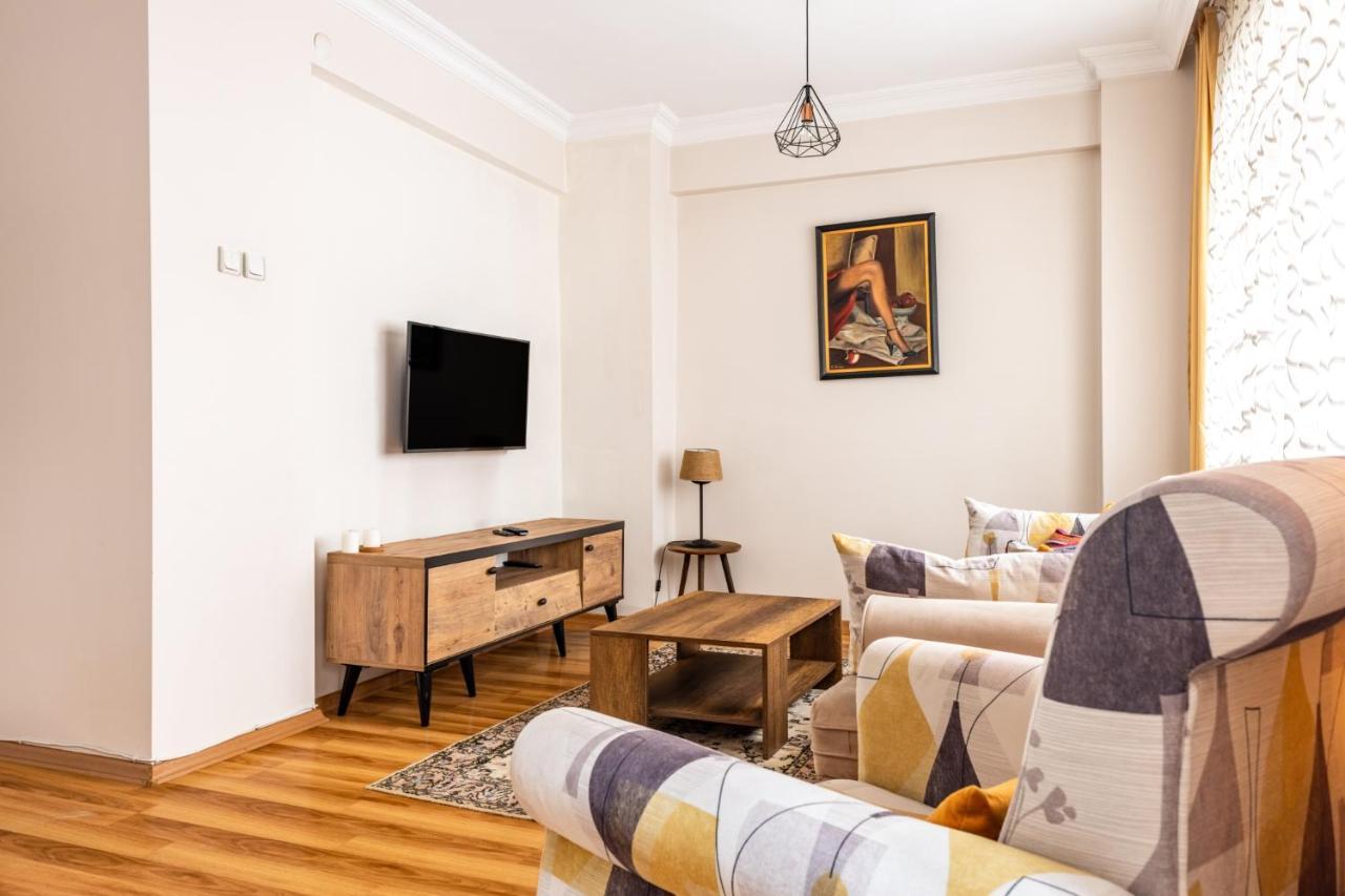 Apartment Spacious Flat 10 Min To Dolmabahce Palace
