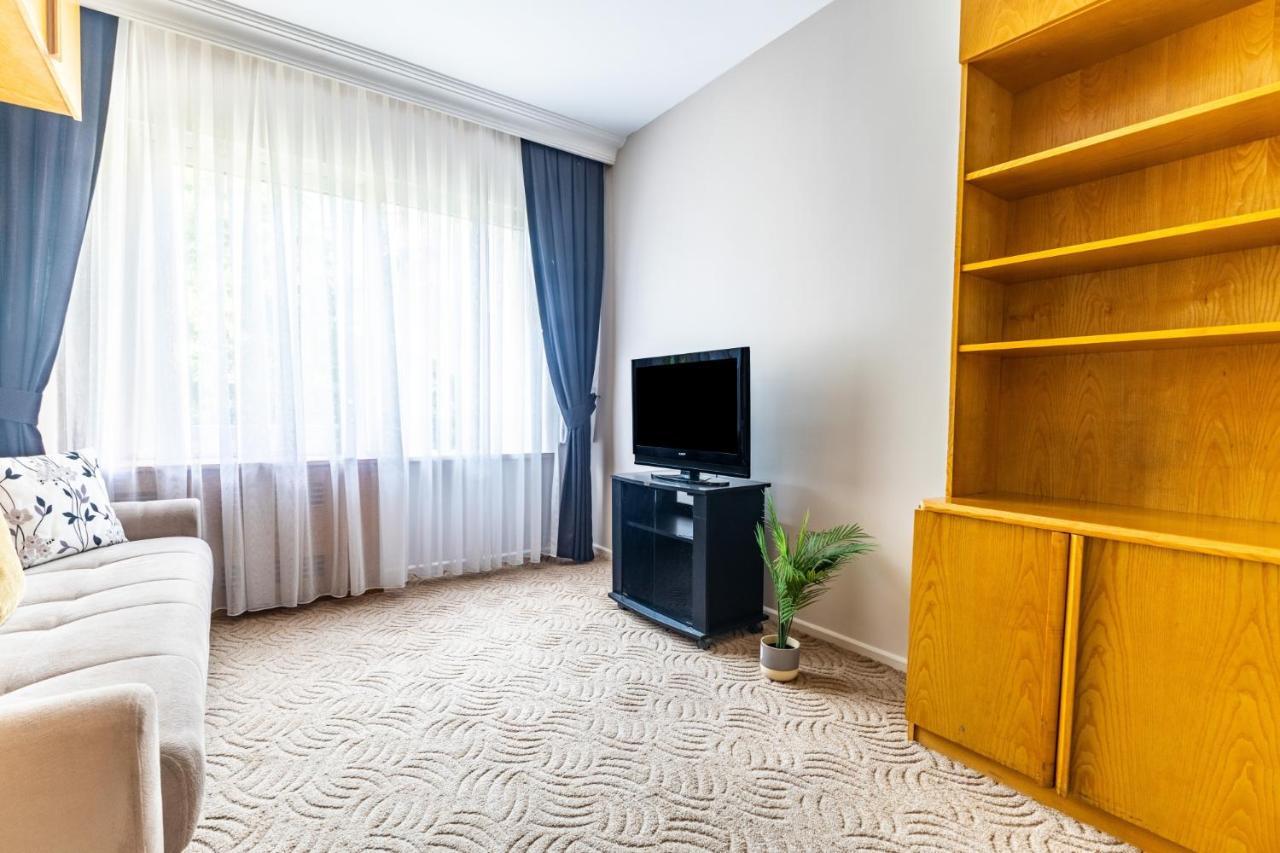 Chic Spacious Flat W Balcony 5 Min To Moda Coast * Istambul