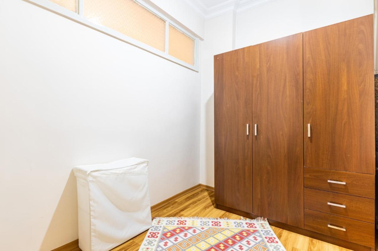 Apartment Spacious Flat 10 Min To Dolmabahce Palace