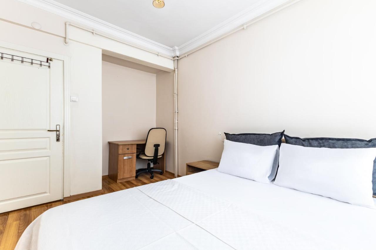 Spacious Flat 10 Min To Dolmabahce Palace Apartment Istanbul