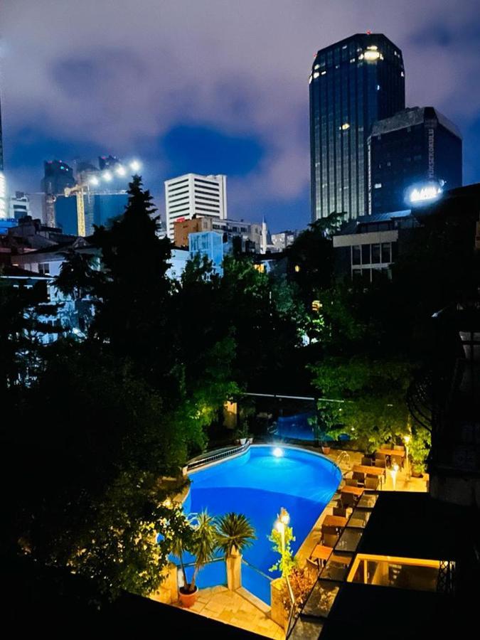 Blanche & Garden Pool Hotel 3*