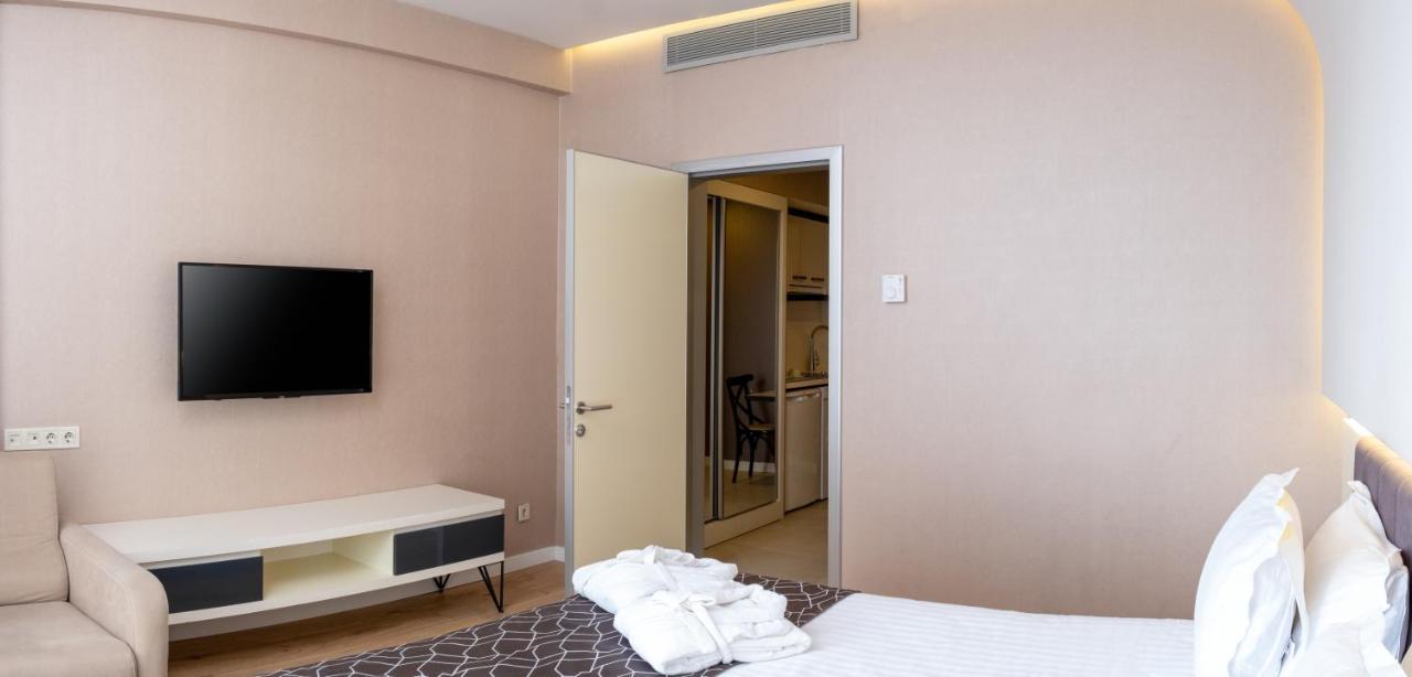 Elm 2* Istanbul