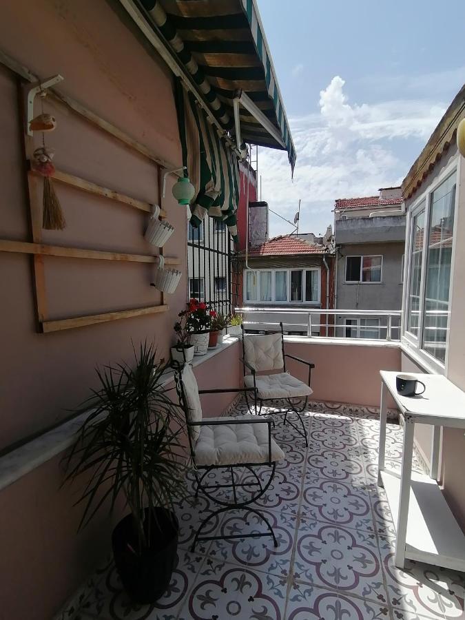 Terrace Flat In The Kadikoy Center Apartment *