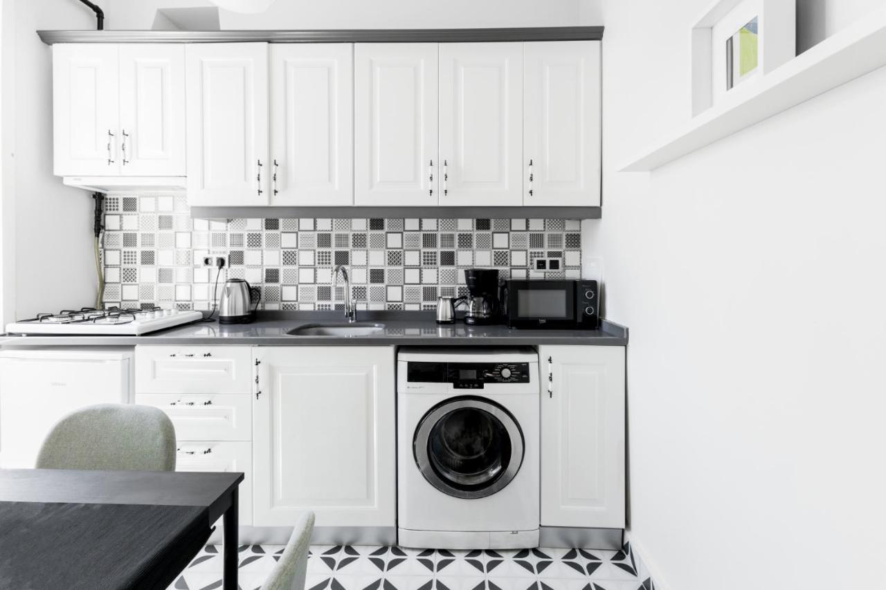 Modern Flat 5 Min To Galata Tower In Istiklal Ave