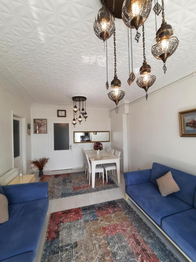 Taksimde Deniz Ve Marti Esliginde Uyanmak Apartment