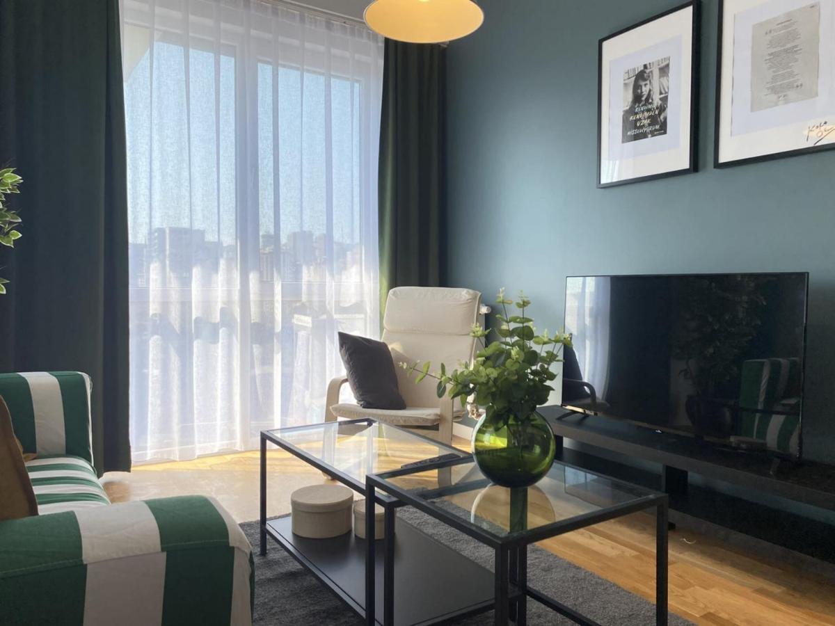 Modern Flat In Istanbul, 10 Min To Airport Metro Apartamento