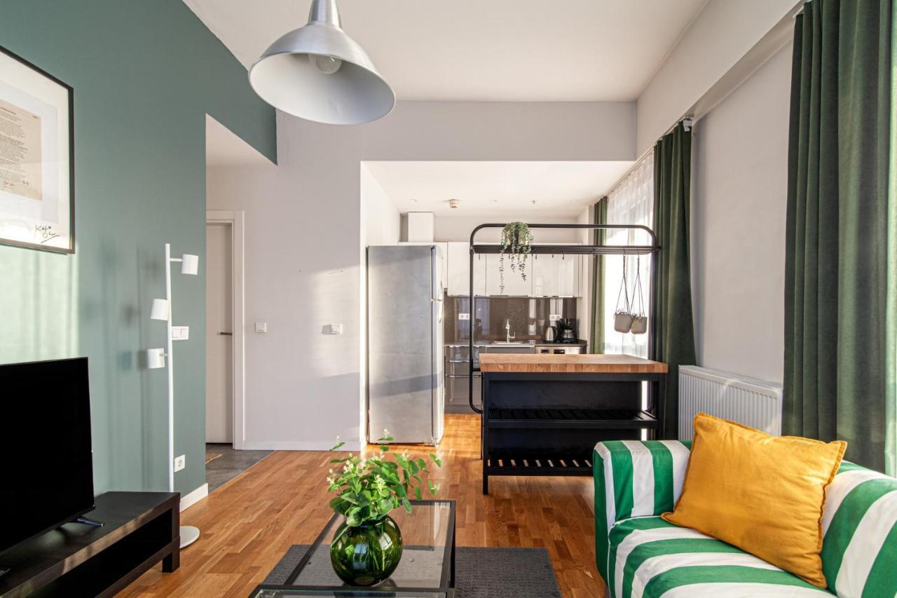 Modern Flat In Istanbul, 10 Min To Airport Metro Apartamento *