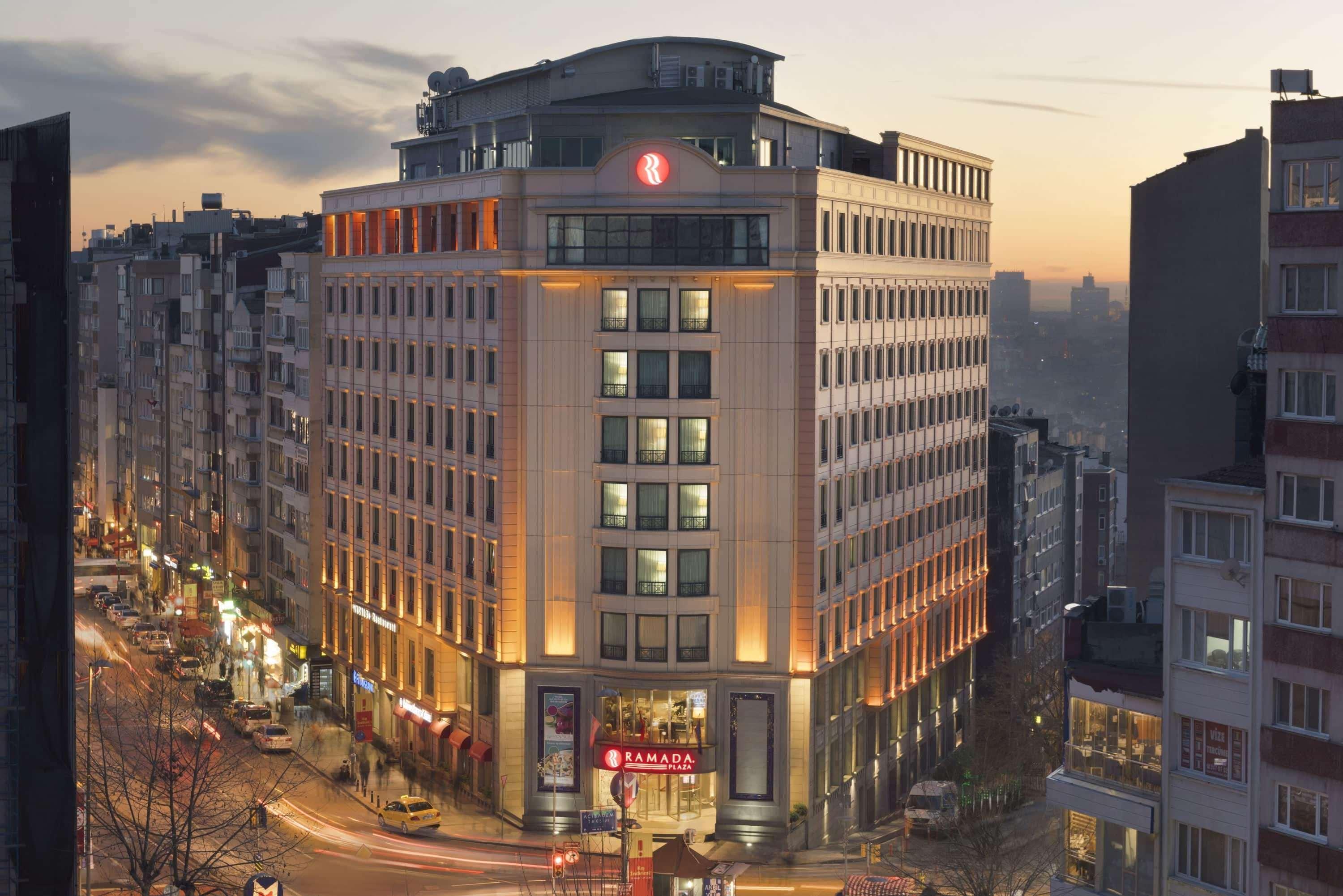 Ramada Plaza By Wyndham Center (adults Only) 5*
