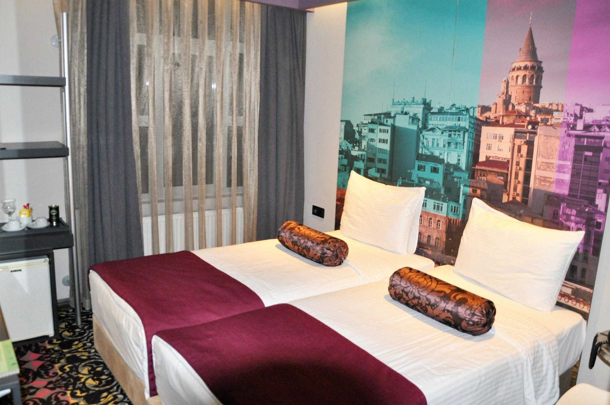 Otel Tulip & 4*