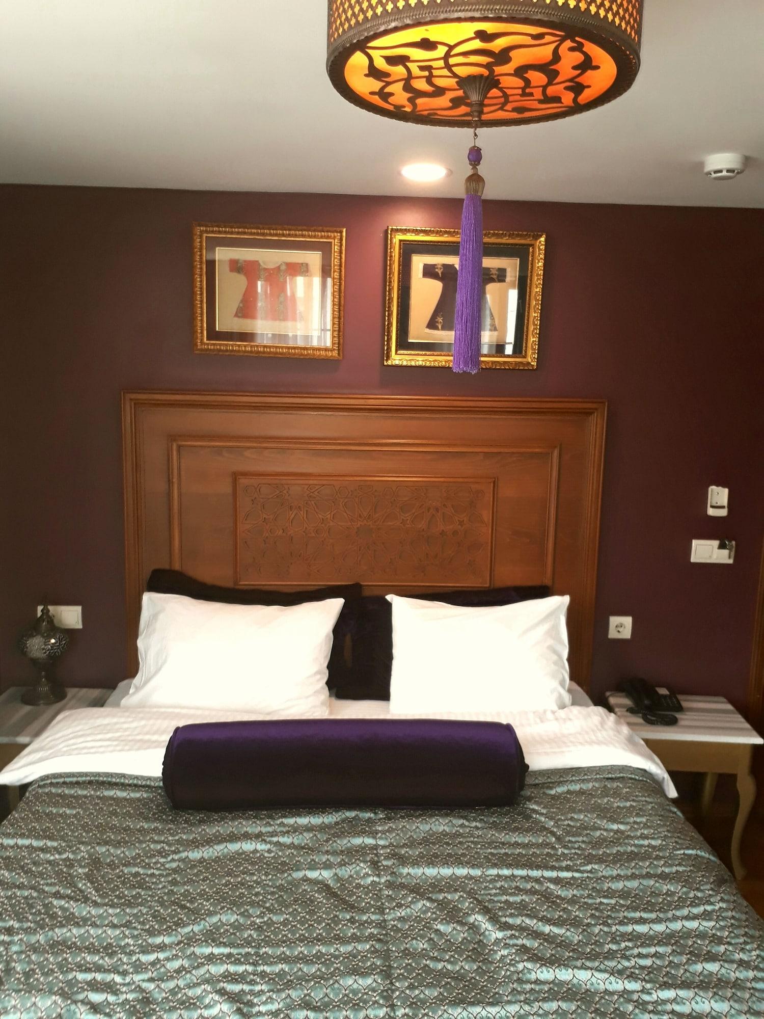 Hotel Merial Sultanahmet 3*
