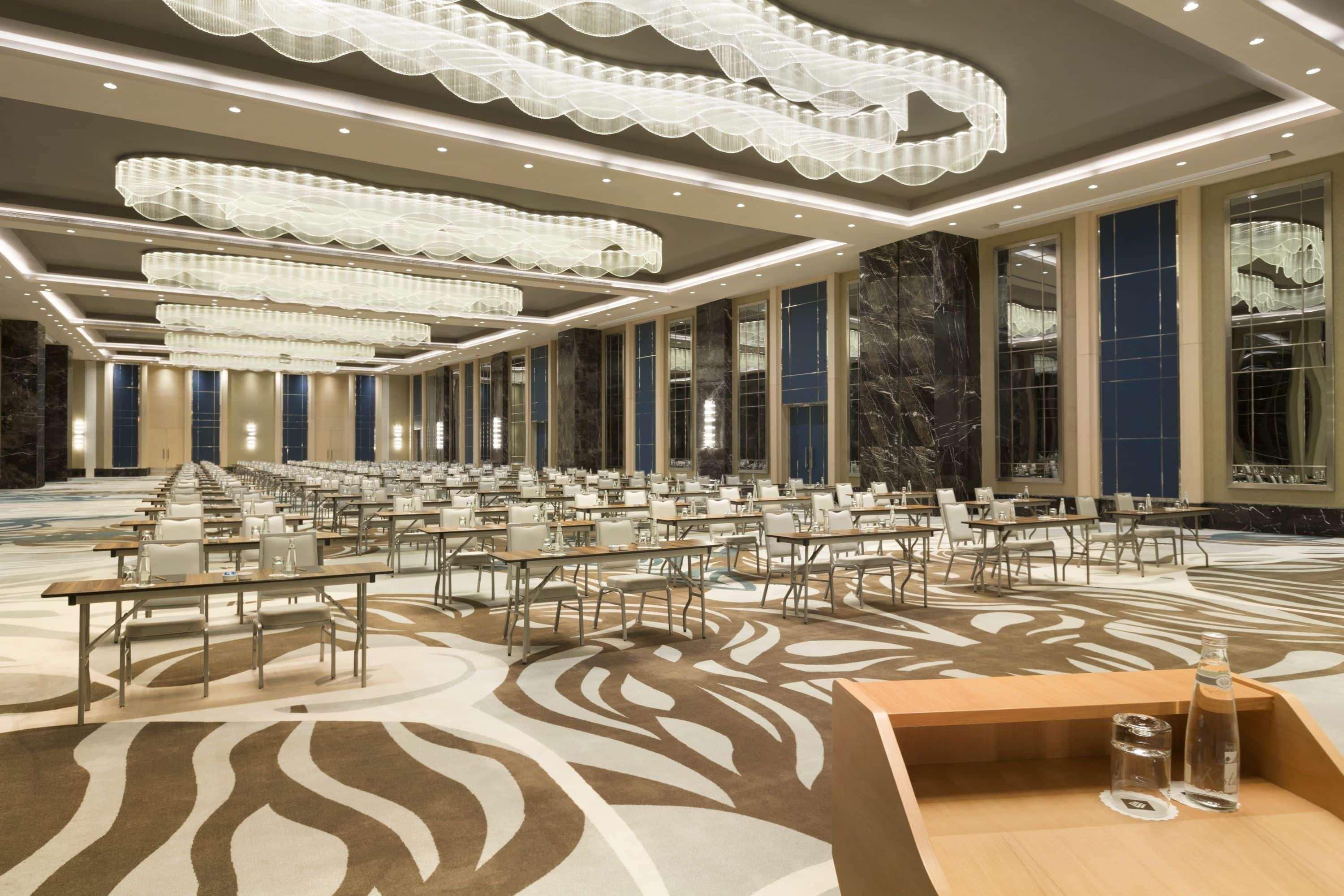 Wyndham Grand Levent & Conference Center Otel