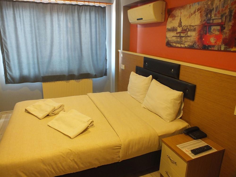 Otel Naila 2*