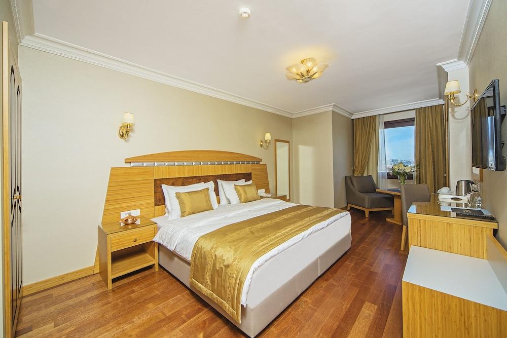 Nova Plaza Orion Hotel 4*