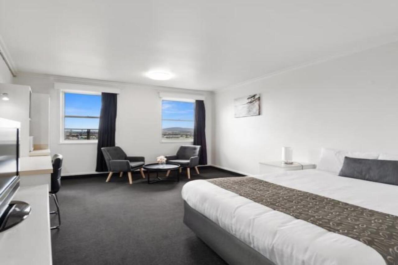 Zurich 4*
